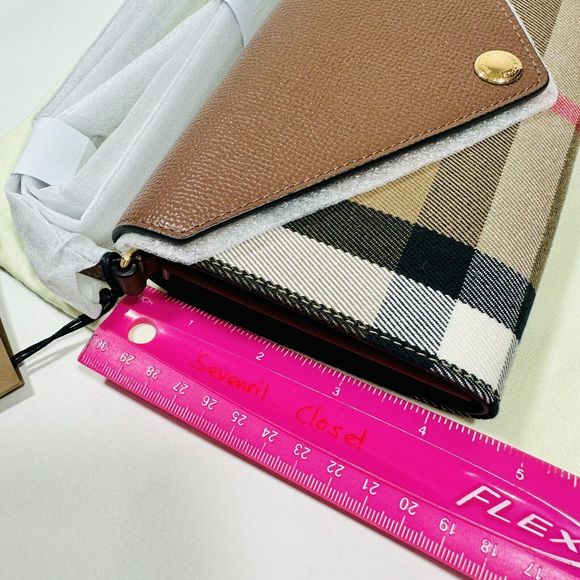 Burberry Hannah Envelope Wallet Crossbody Bag Nova Check Brown Tan NWT - Picture 14 of 15